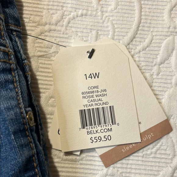 Wonderly Mid-Rise Straight Blue Jeans. NWT 14W - Picture 3 of 9